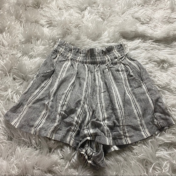 High Waisted Striped Soft Shorts W/ Pockets - Picture 1 of 7